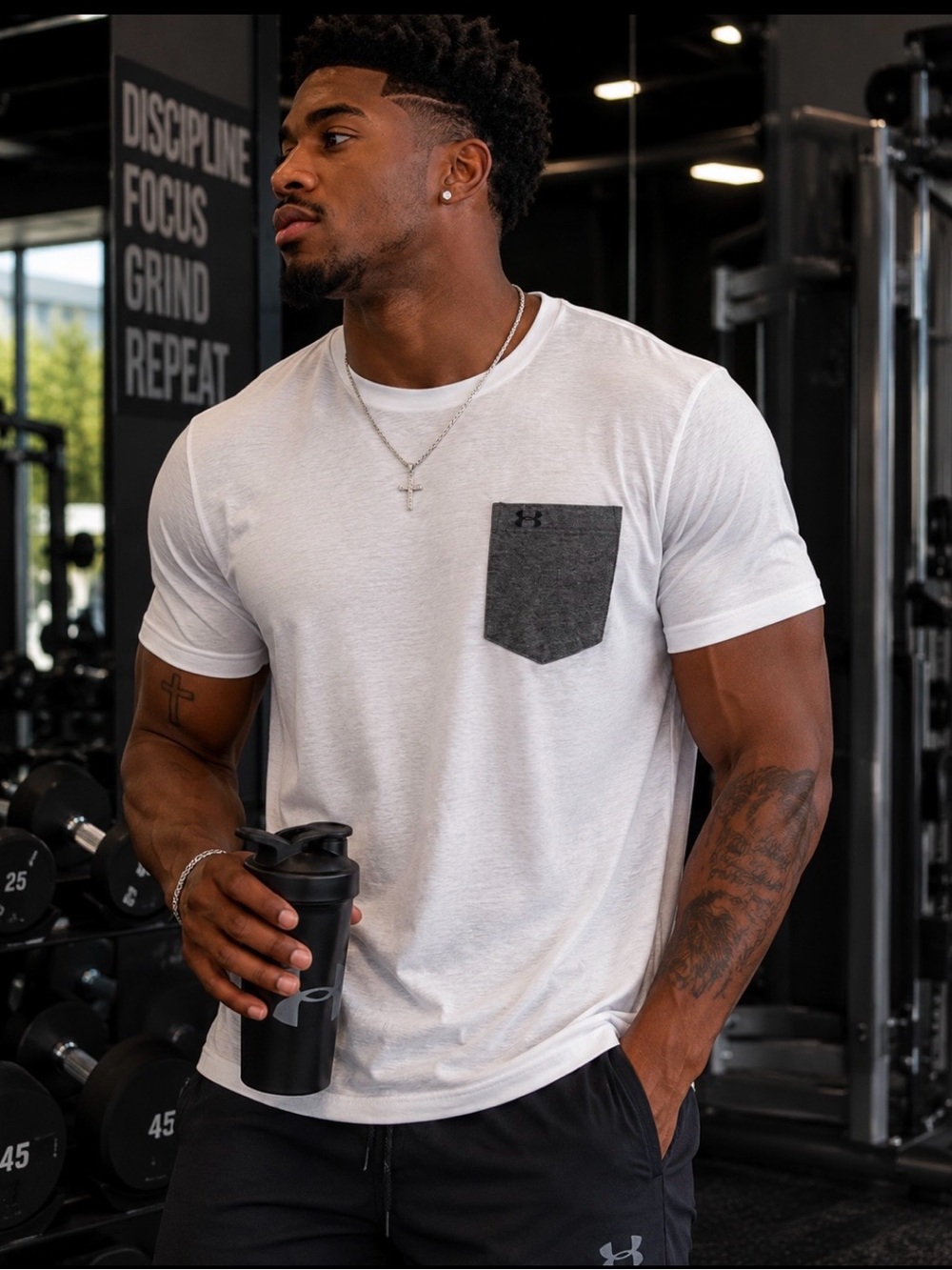 NWT Under Armour Loose Pocket Tee
